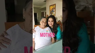 Madhuri Dixit with family💖😍#viral  #trending#viralshorts #shorts#song  #trendingshorts#youtubeshorts