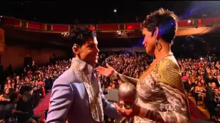 Prince presenting Halle Berry - 42nd NAACP Image Awards (2011.03.04)