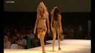 fashiontv | FTV.com - TREND ALERT SWIMWEAR 2006