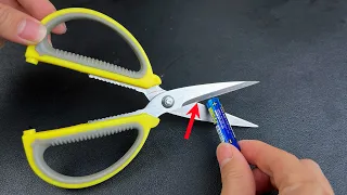 How to sharpen scissors so they are sharp 🔥 All it takes is one used battery ， Life Hacks 💯 tips