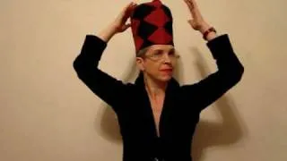 Idiosyncratic Fashionistas: how to make a hat out of a basket.AVI