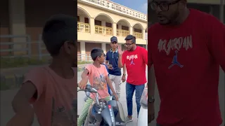 किसी गरीब बच्चे के साथ ऐसा नहीं करना चाहिए🥺🙏🏻 #foryou #motivation #shorts #trending #humanity