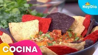 Maripily Rivera deleita a todos con una receta de queso fundido con chorizo | Hoy Día | Telemundo