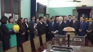 Tổng Bí thư, Chủ tịch nước Nguyễn Phú Trọng dâng hương tại Khu Di tích Chủ tịch Hồ Chí Minh