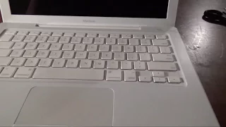Early 2008 MacBook Unboxing & Overview