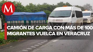 Vuelca camión con más de 100 migrantes en Veracruz