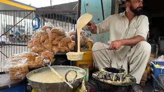 Lahori Khakhar Pura Making | Street Food Karachi, Pakistan