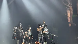 KISS:- “Black Diamond” Live at Manchester Arena, UK, 7/7/23