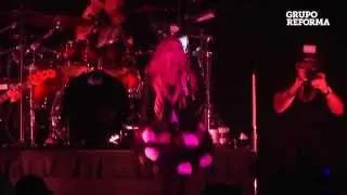 Avril Lavigne - Hello Kitty live a Monterrey, Mexico (13 maggio 2014)