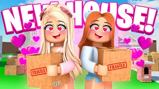I MOVED TO A NEW HOUSE IN ROBLOX BROOKHAVEN!