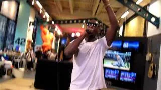 Tinie Tempah - Miami 2 Ibiza (Live) @ MLB FanCave (New York City) (September 14, 2011)