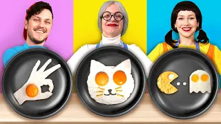Where Is My Omelette 🍳? Me VS Grandma VS Squid Game Doll Cooking Challenge