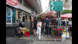 [4K] Walk tour on Soi Langsuan area street food destination on lunchtime in Bangkok