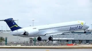 AMAZING Storm Heavy Crosswind Landing MIAMI, MD80 HD