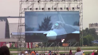 МАКС-2017: руление и взлёт ПАК ФА Т-50 и Су-35С
