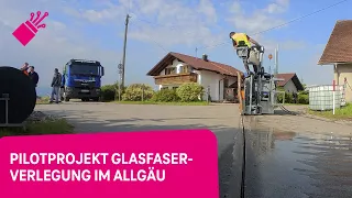 Pilotprojekt: Glasfaser ohne Einblasen (with English subtitles)