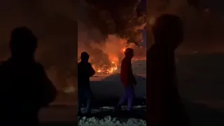 🔥"Фейерверк НАЧАЛСЯ УЖЕ": МОЩНЫЙ пожар в Питере