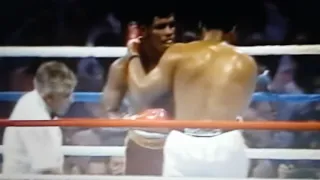 Muhammad Ali vs Leon Spinks-2.  Sep 1978 World Heavyweight Championship bout.