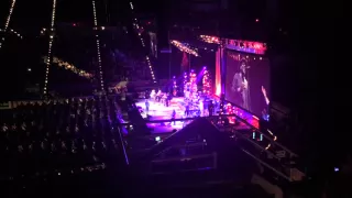 Arnold McCuller nails the outro to Shower The People-Pensacola, FL 4-19-16