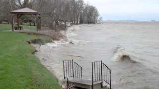 Time Lapse Shows Strong Waters Eroding Green Bay Yard