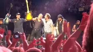 Bruce Springteen Brisbane 2014/02/26 Highway to Hell (AC/DC) w Eddie Vedder