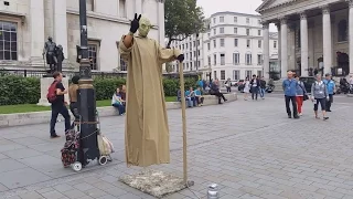 Floating and Levitating secret revealed London street performers