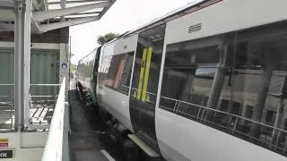 (HD) Southerns Class 171722 Passes Peckham Rye Working A Uckfield to London Bridge Service