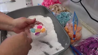 Making Floating Bubbling Bath Bombs With Bath Art Embeds And Recipe