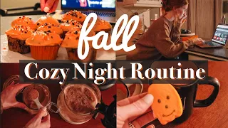 FALL NIGHT TIME ROUTINE 2021 | BAKING, HALLOWEEN MOVIES, COZY NIGHT ROUTINE