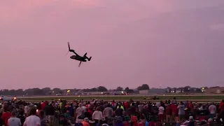 Watch This "WOW"! Osprey V22 Flyby at the Oshkosh Airshow