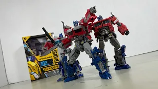 THE REAL POWER OF A PRIME! Transformers Studio Series 102 Voyager Class ROTB OPTIMUS PRIME Reviewdeo