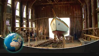 Culture & traditional boat building in Lunenburg, the idyllic harbor town in Nova Scotia