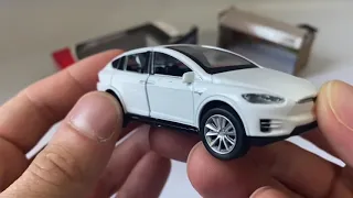 Металлическая машинка Play Smart 1:50 «Tesla Model X» 6533, инерционная в коробке / белая