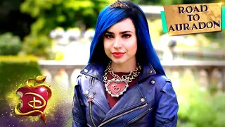 Wardrobe 👗| Road to Auradon | Descendants 3