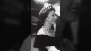 The moment the Queen met Marilyn Monroe #queenelizabeth #queen