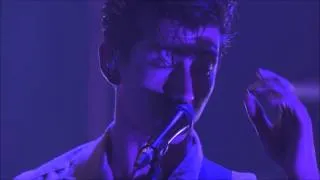 Arctic Monkeys - Fluorescent Adolescent - Live @ iTunes Festival 2013 - HD