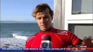 Shark attacks Mick Fanning on live tv