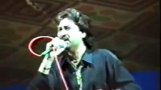 Kumar sanu live performance