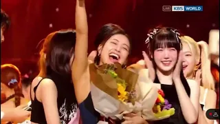 idols reaction to TWICE’s Jihyo KillinMeGood 1st win (NewJeans,Hyoyeon,Itzy,StayC)