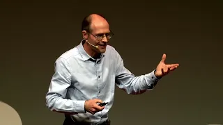 Comment la société crée-elle la pauvreté? | Olivier De Schutter | TEDxBrussels