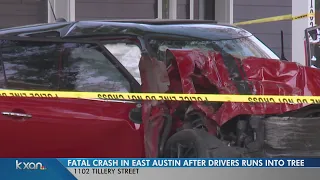 Man dies after crashing into tree in east Austin neighborhood