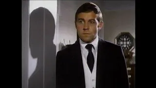 ''The Public Eye'' (Follow Me) - Walking On Broken Glass - Mia Farrow, Michael Jayston, Topol