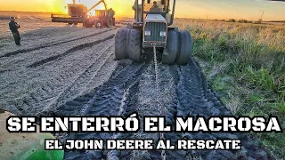 COSECHA a PURO BARRO, se ENTERRÓ el MACROSA Y MANEJANDO la MASSEY FERGUSON 9795