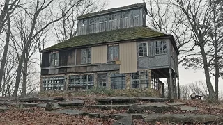 UE - Exploring Millionaire's Abandoned Cottage | Don Robinson House