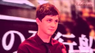 Logan Lerman | Whistle