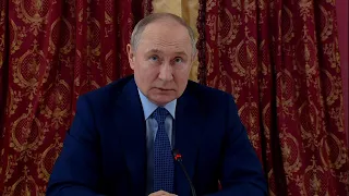 Владимира Путина напугали данными по сокращению районных учреждений культуры