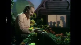 The Muppet Show - 109: Charles Aznavour - “Inchworm” (1976)