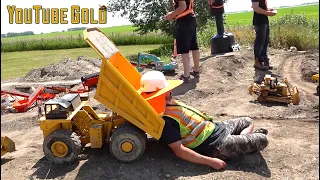 YouTube GOLD - (S3 E9) OVERLY DRAMATIC GOLD MINING | RC ADVENTURES