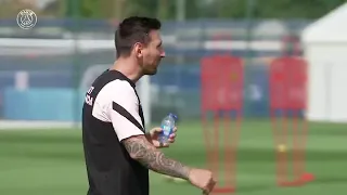 Messi meets his new PSG teammates at first Paris training session