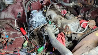 1984 Toyota Pickup Project. Egr & vacuum line delete. New carburetor, compression test & more.